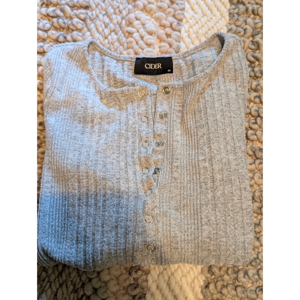 Cider Grey Ribbed Henley Long Sleeve Snap Button Top size small